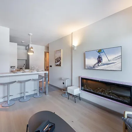 Avec Espace Bien-etre A Megeve, Piscine, Salle De Sport Et Parking Electrique - Fr-1-569-34 메게브
